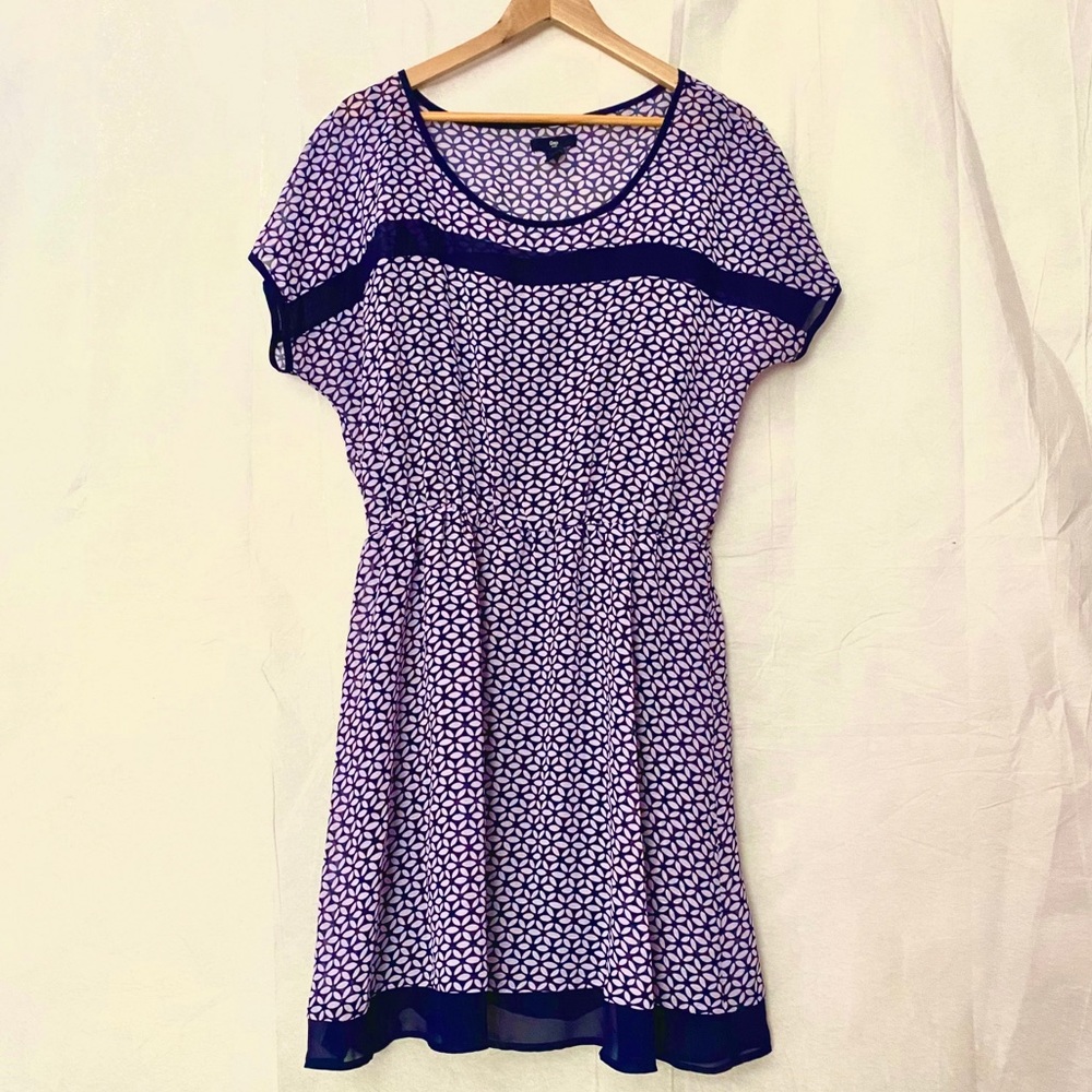 GAP Women’s Size Large Lavender & Navy blue dress